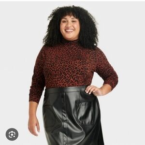 NWT Women's Long Sleeve Turtleneck T-Shirt - Ava & Viv™ Brown Animal Print 1X